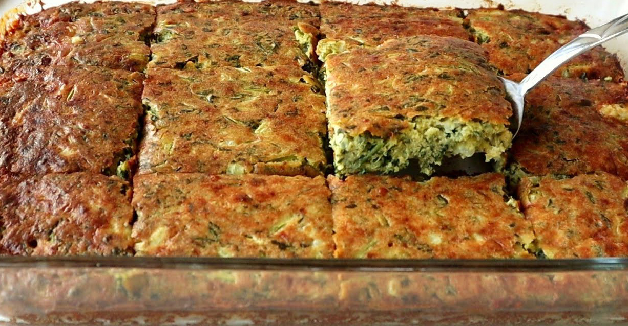 Yarım Su Bardağı Un İle 1 Tepsi Ispanaklı Börek Tarifi - 1
