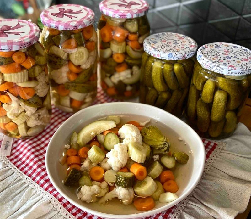 5 Günde Kütür Kütür Turşu Tarifi - 3