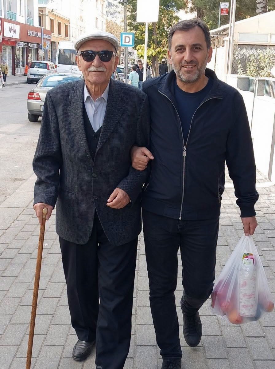 Komşumuz, kör babamı tam 8 yıl boyunca - 2