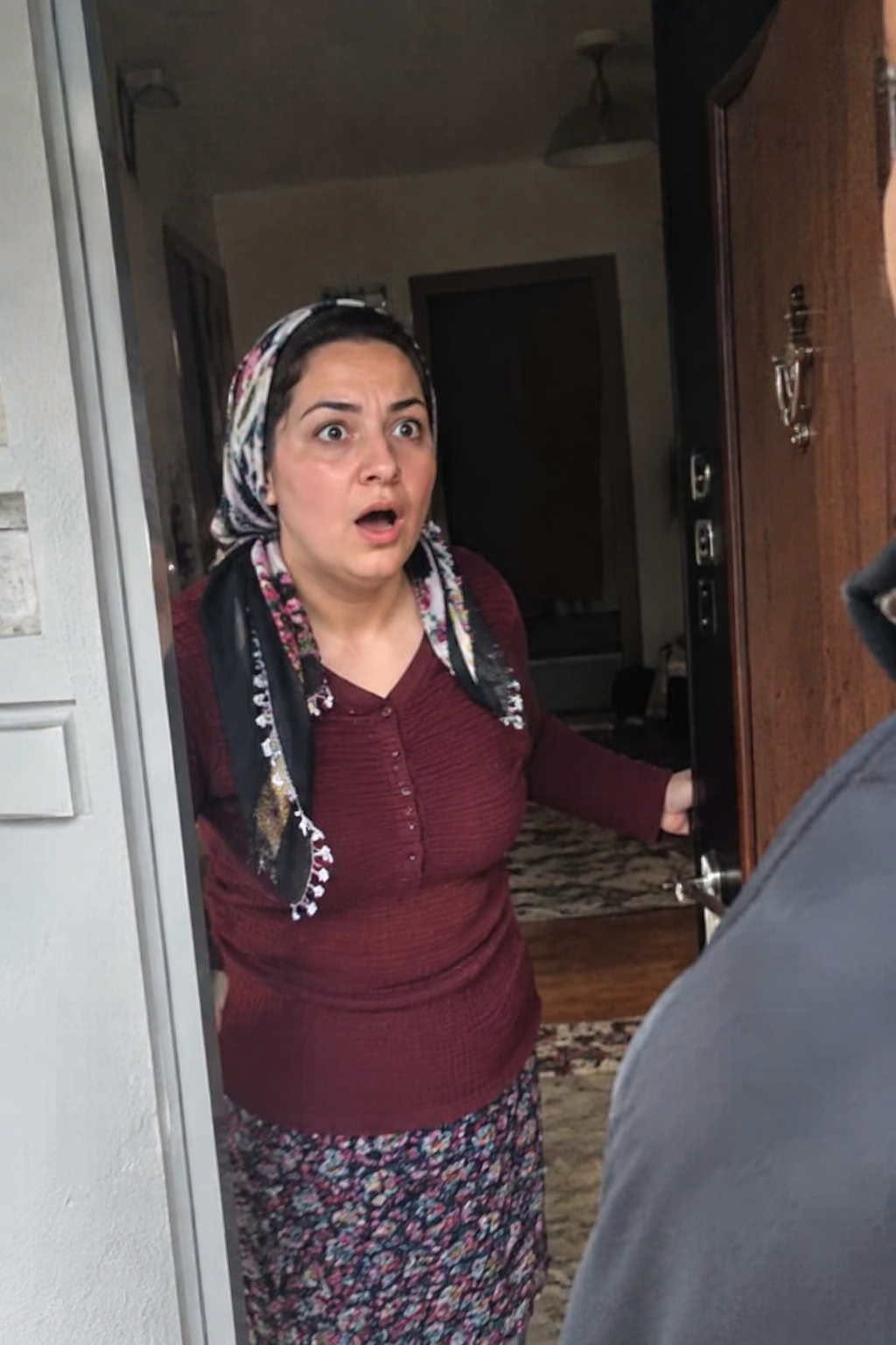 KOCAM HER AY MAAŞININ BİR KISMINI TANIMADIĞIM BİR KADINA GÖNDERİYORDU - 2
