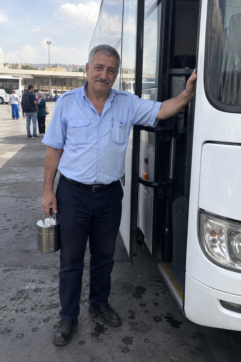 Otobüs Şoförü Olan Babamın Cenazesine - 1