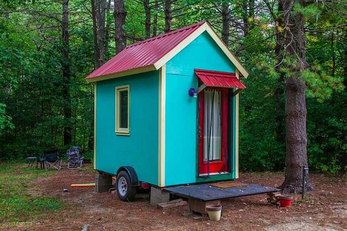 13 Yaşındaki Çocuk 1500 Dolara Ev İnşa Etti Bakın Kapıyı Açınca Neler Göreceksiniz - 11