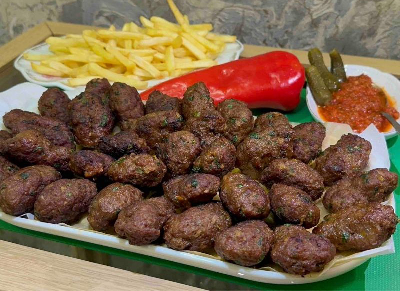 Evde Tam Kıvamında Anne Köftesi Tarifi - 3