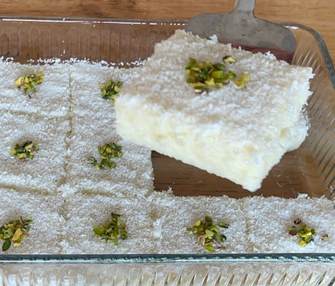 Bulut Kadar Hafif 5 Dakika Tatlısı Tarifi - 2