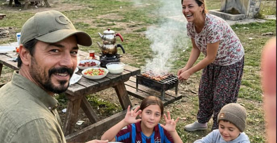 Rahmetli eşimin eski telefonunu buldum