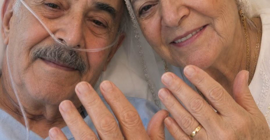 73 yaşında, ölmek üzere olan lise aşkımla evlendim