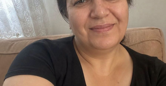 Kendinden küçük biriyle aşk yaşayan kadınlara hep kızardım