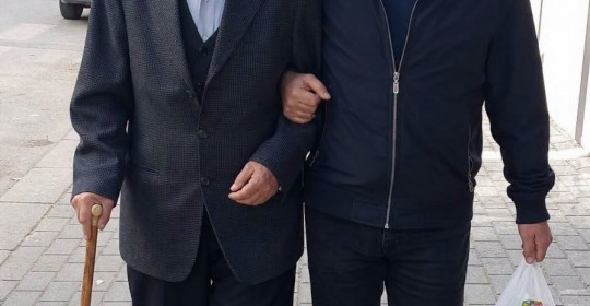 Komşumuz, kör babamı tam 8 yıl boyunca