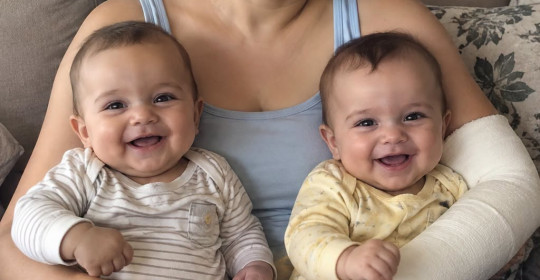 Kolumu kırdım ve eşimden beş aylık ikizlerimize