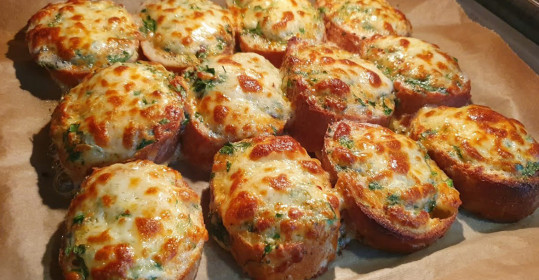 Fırında Kızarmış Kahvaltılık Ekmek Tarifi