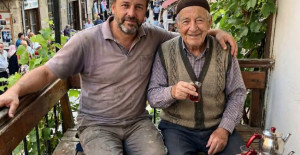 12 yıl boyunca her pazar 84 yaşındaki komşuma market alışverişi götürdüm