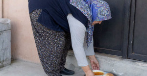 Komşum her sabah kapımın önüne bir tabak yemek bırakıyordu
