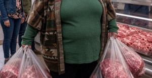 Her gün bir kadın 60 kilo et satın alıyordu