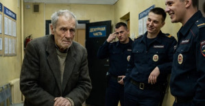 Polis karakolunda 80 yaşındaki bir adama güldüler