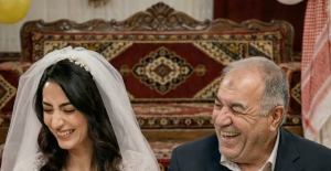 Anne ve baba, 22 yaşındaki kızlarını 70 yaşında zengin bir adamla evlenmeye zorladı