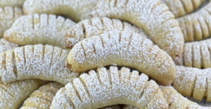 Pudra Şekerli Elmalı Anne Kurabiye Tarifi