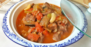 Etli Patlıcan Yemeği Tarifi	