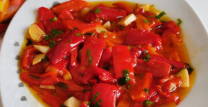 Yağlı Kırmızı Kapya Biber Turşusu Tarifi