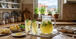 İçinizi Ferahlatacak Ev Yapımı Buz Gibi Limonata Tarifi