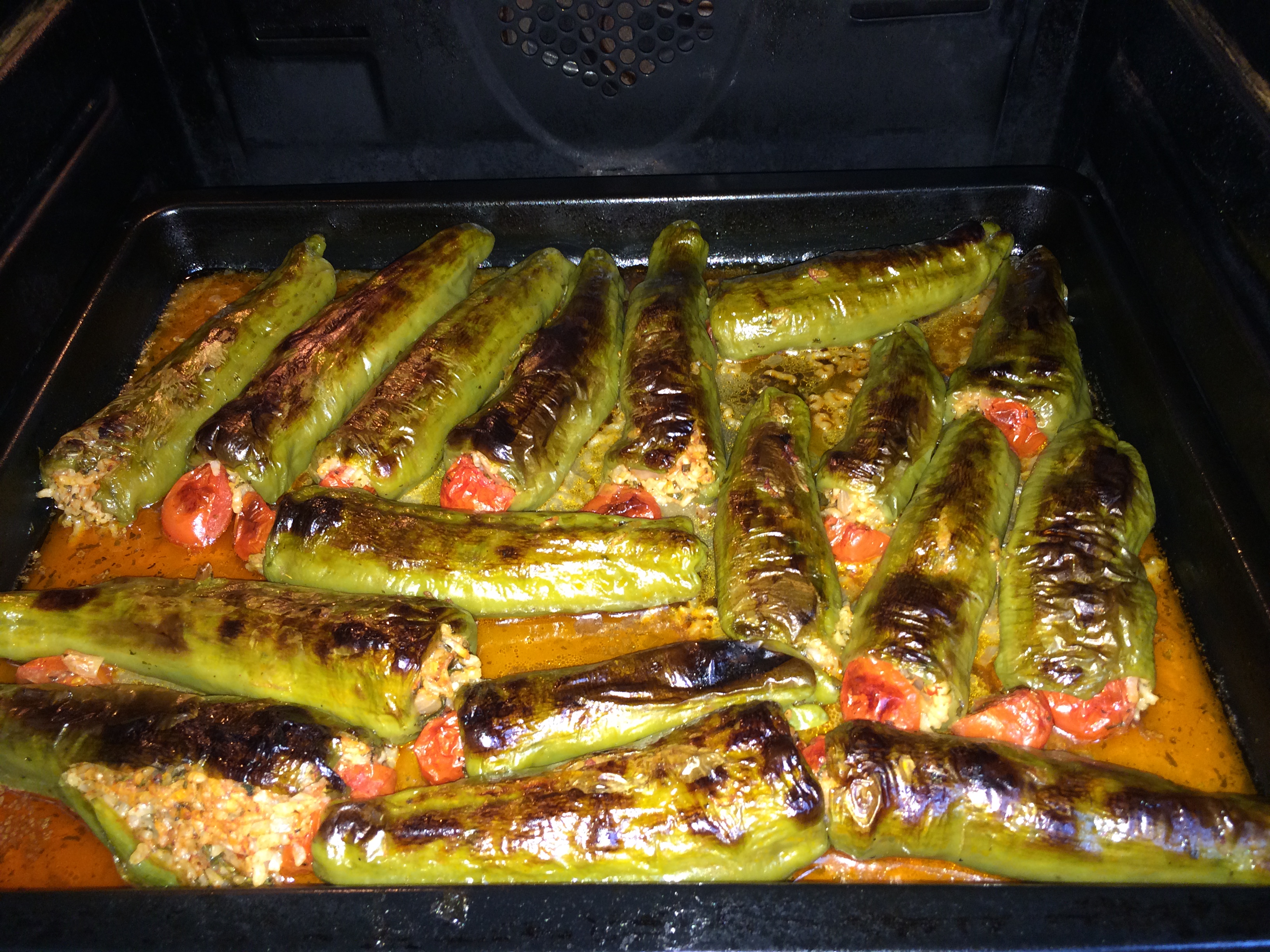 Fırında Köy Biberi Dolması Tarifi - 3