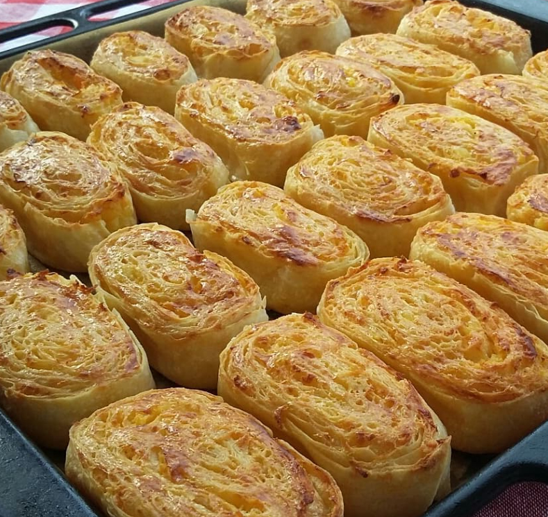 Patatesli Havuçlu Rulo Börek Tarifi - 3