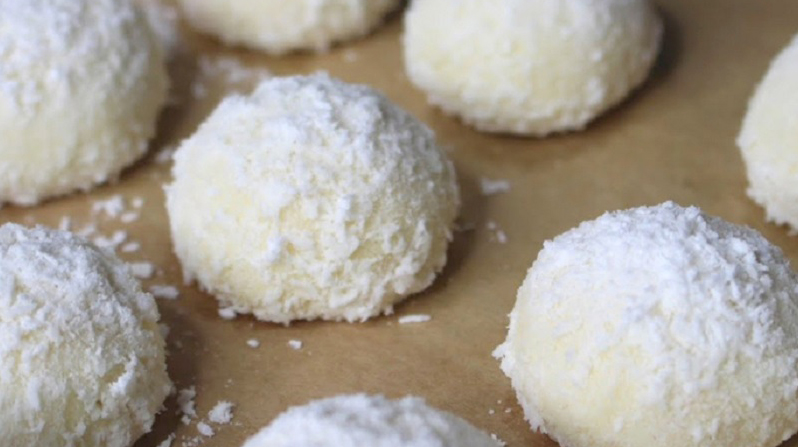 Çocuklar Buna Bayılacak Hindistan Cevizli Kartopu Kurabiye Tarifi - 3