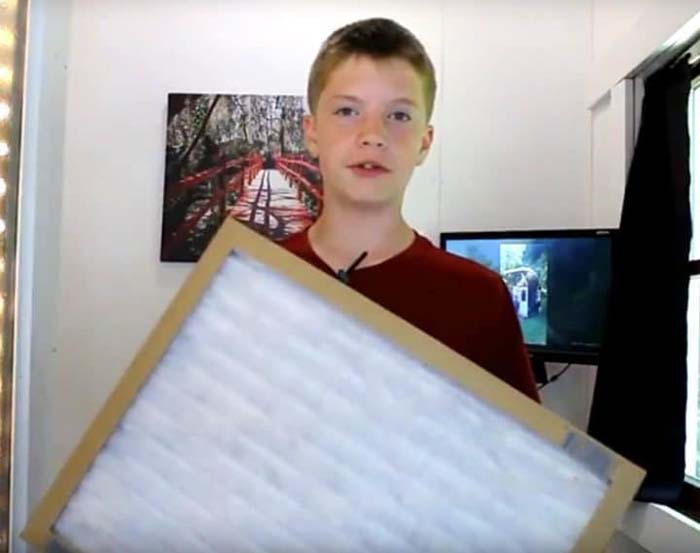 13 Yaşındaki Çocuk 1500 Dolara Ev İnşa Etti Bakın Kapıyı Açınca Neler Göreceksiniz - 4