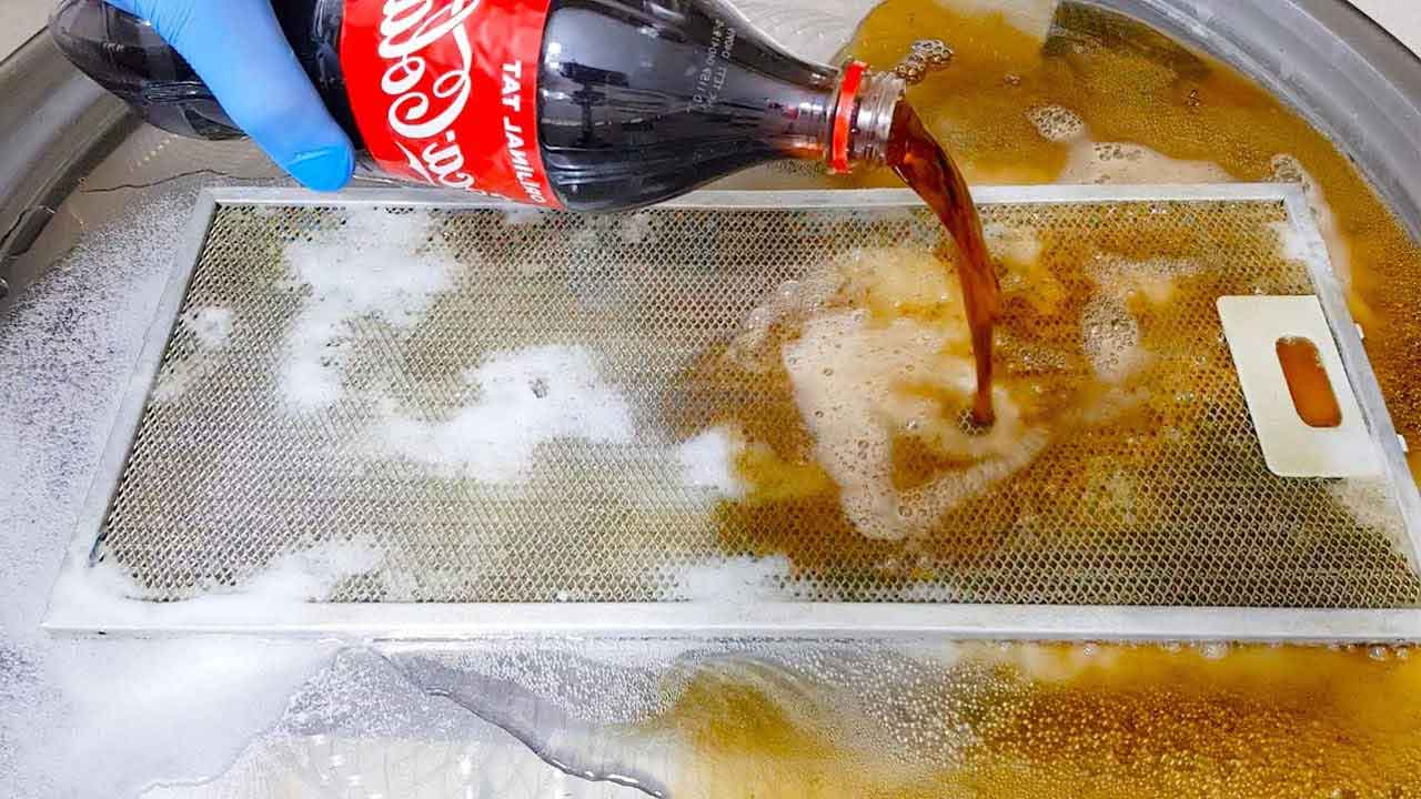 Mutfaktaki Yağlı Davlumbaz Filtresini Temizlemenin İlginç ve Kolay Yolu - 3