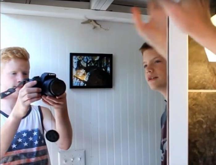 13 Yaşındaki Çocuk 1500 Dolara Ev İnşa Etti Bakın Kapıyı Açınca Neler Göreceksiniz - 6