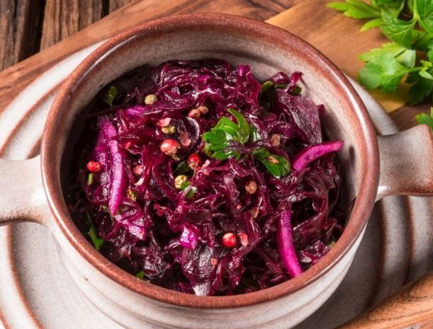 Tam da Mevsiminde Turşu Tadında Mor Lahana Salatası Tarifi - 3