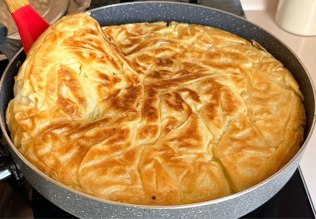 Tavada Hamuru Asla Yırtılmayan Su Böreği Tarifi - 3