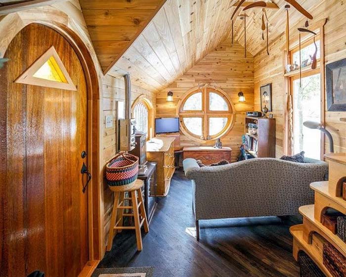 13 Yaşındaki Çocuk 1500 Dolara Ev İnşa Etti Bakın Kapıyı Açınca Neler Göreceksiniz - 14