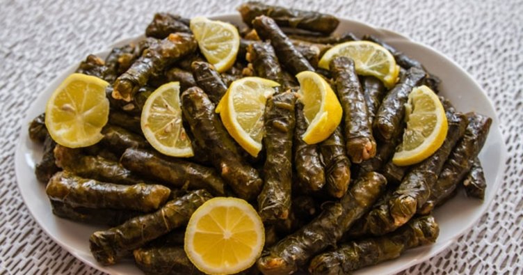 Kıymalı Yaprak Sarma Tarifi - 4