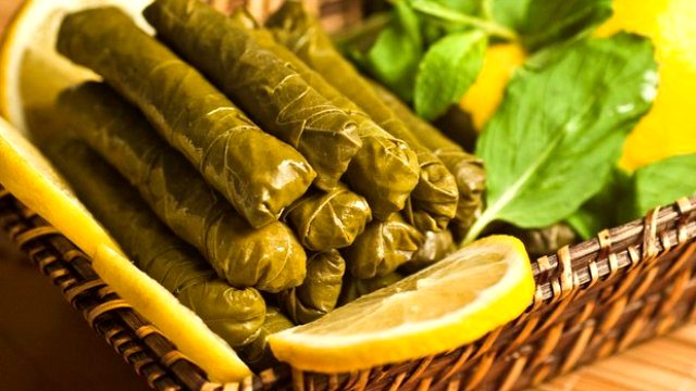 Kıymalı Yaprak Sarma Tarifi - 2