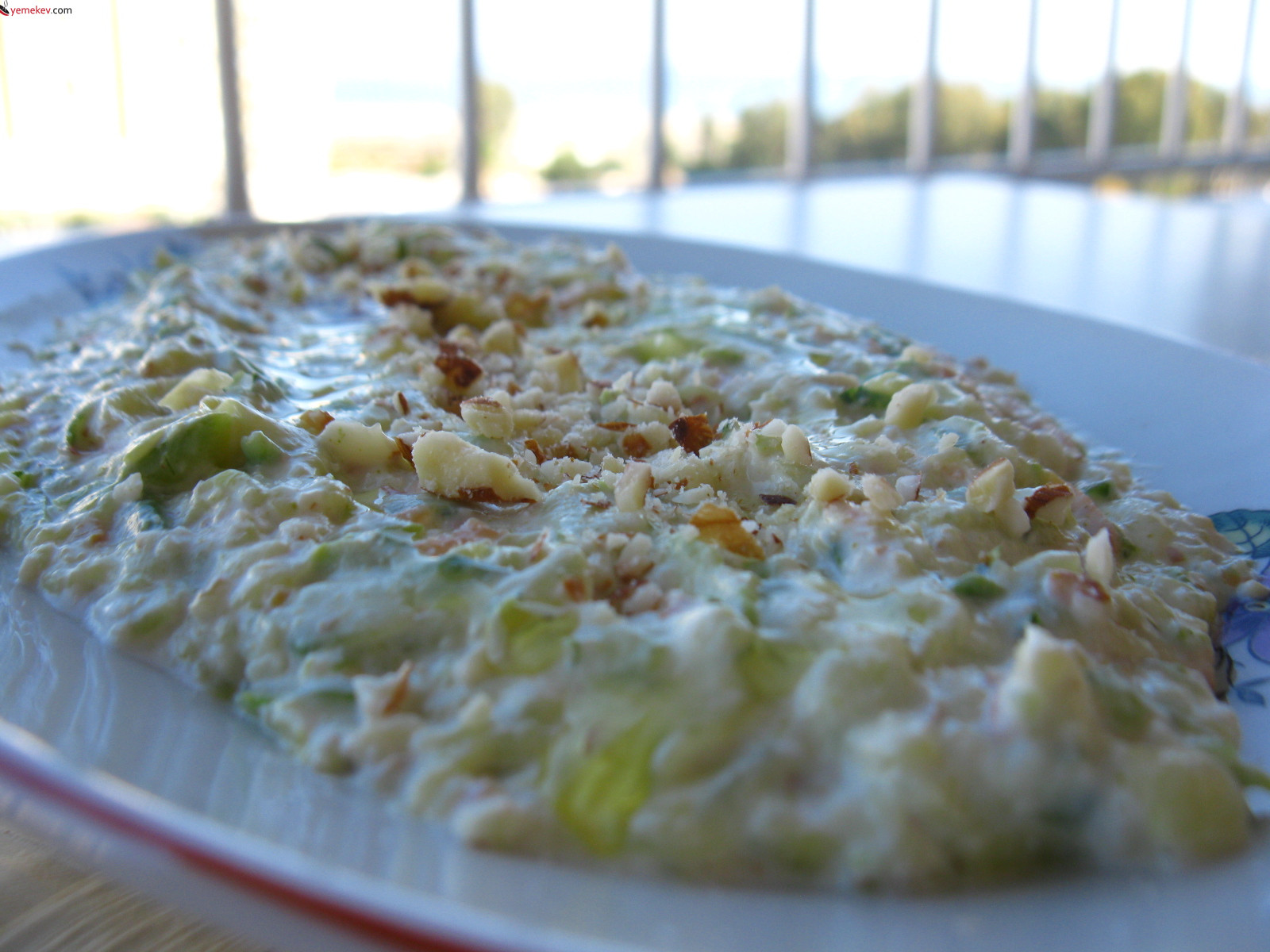 Kabaklı Yoğurt Mezesi Tarifi - 4